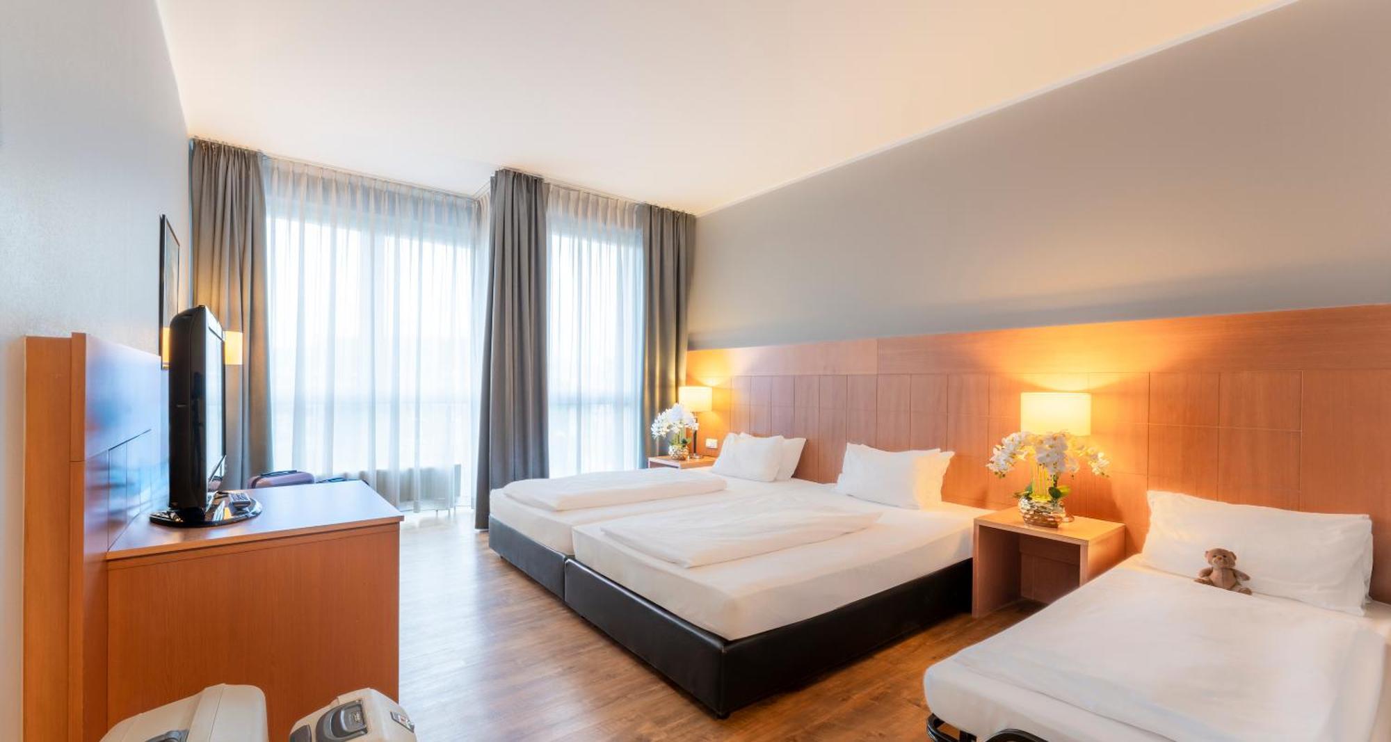 Plaza Premium Koeln Hotel Bagian luar foto