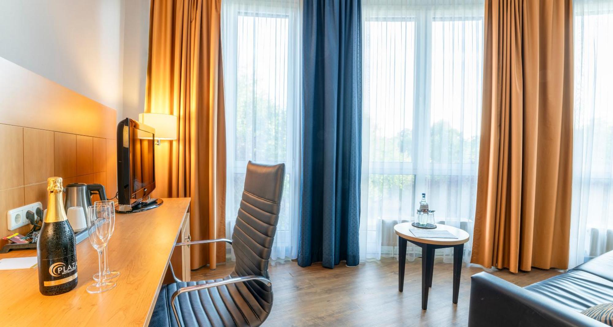 Plaza Premium Koeln Hotel Bagian luar foto