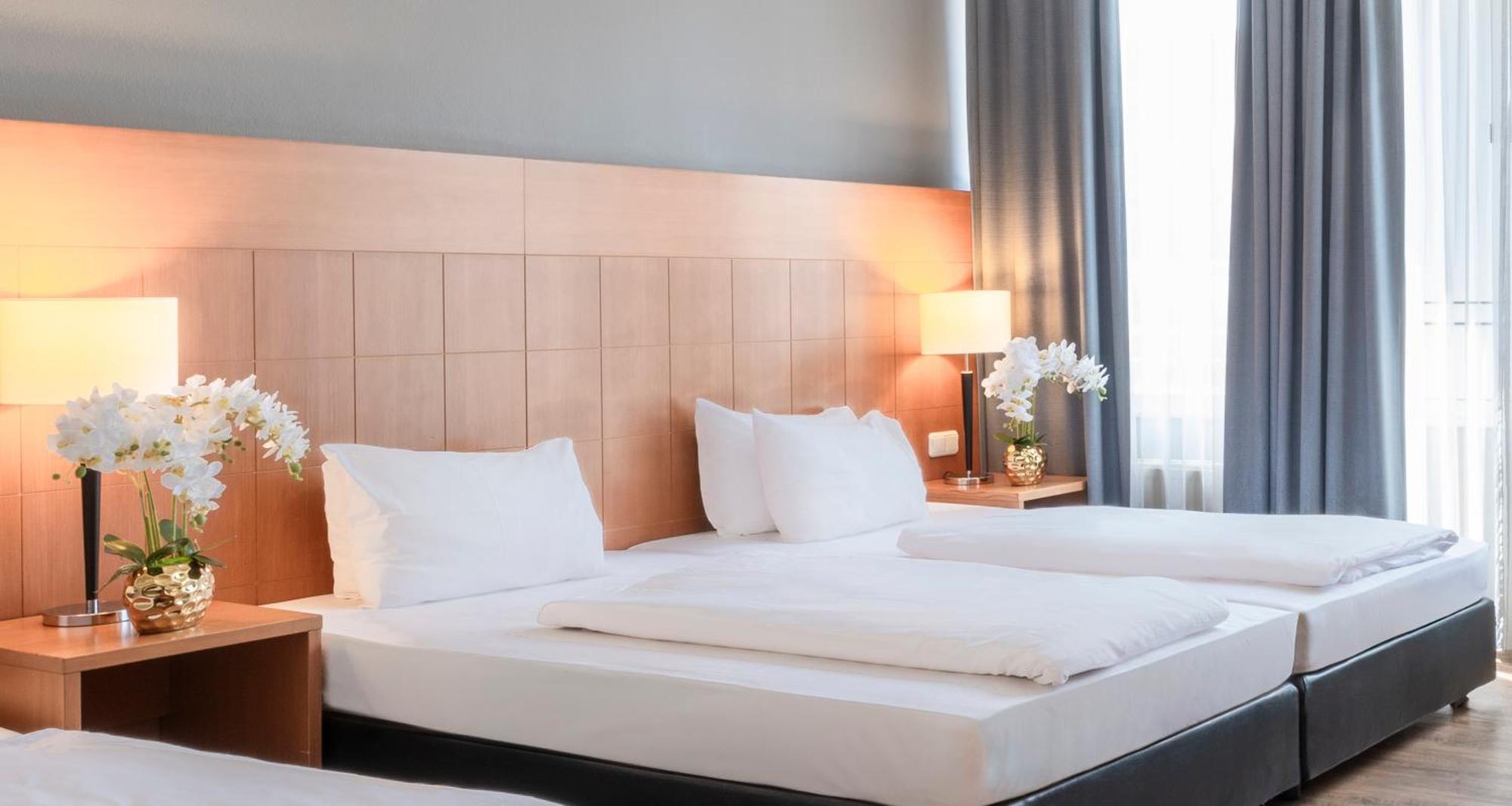 Plaza Premium Koeln Hotel Bagian luar foto