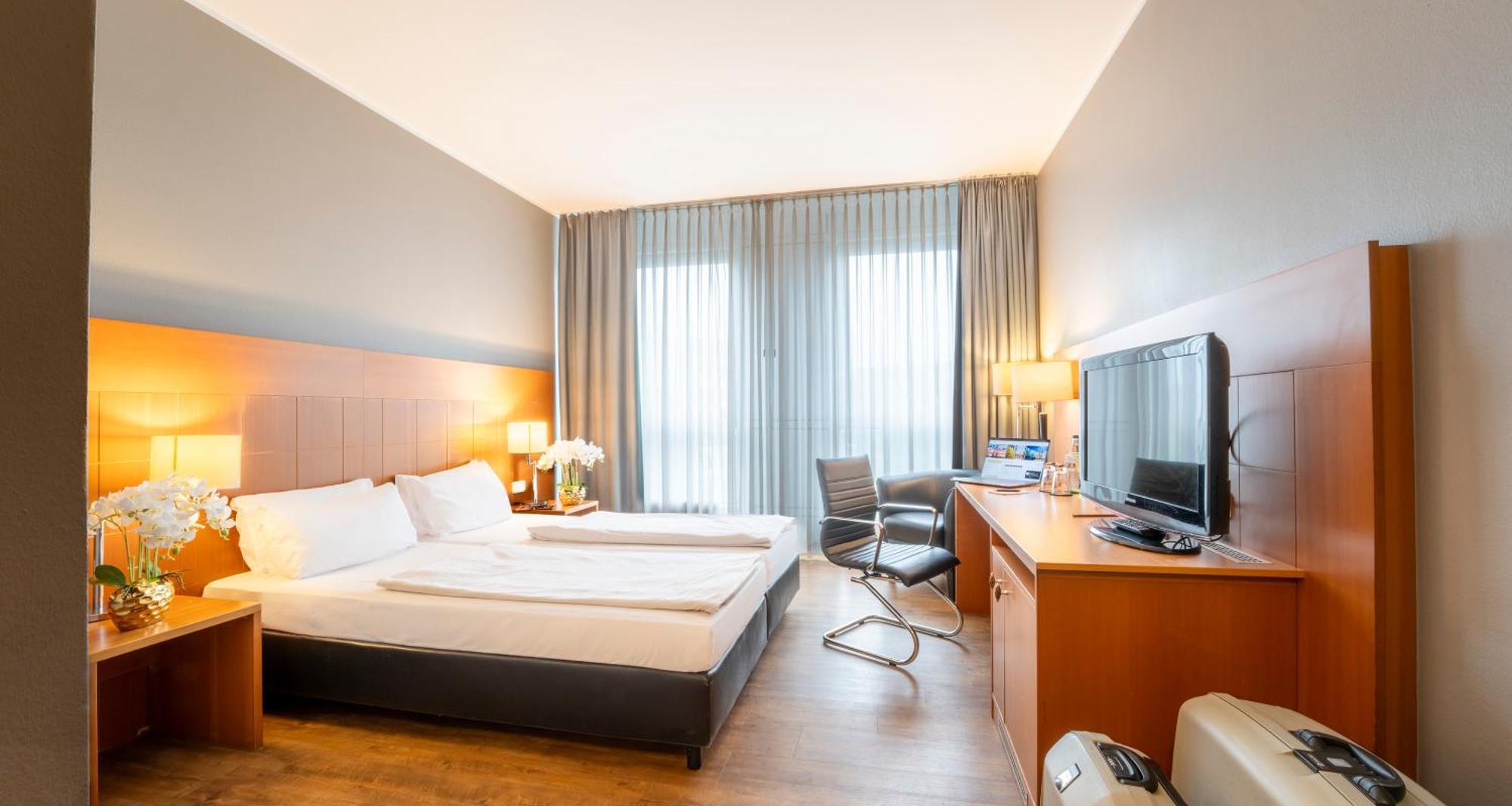 Plaza Premium Koeln Hotel Bagian luar foto