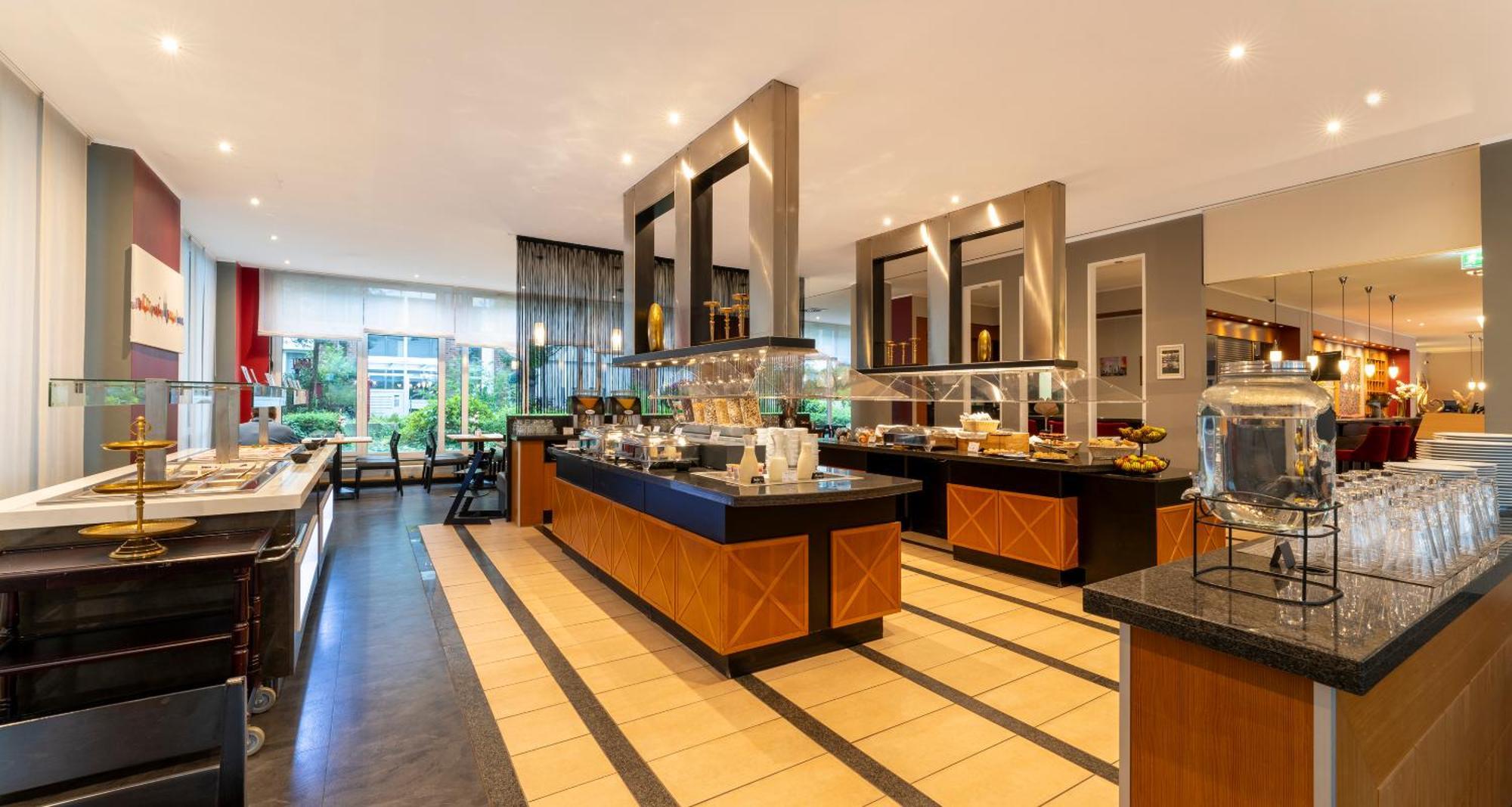 Plaza Premium Koeln Hotel Bagian luar foto