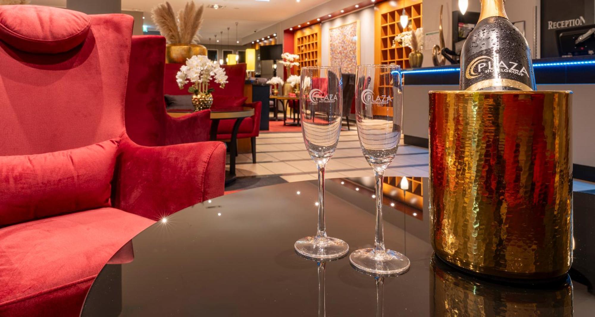 Plaza Premium Koeln Hotel Bagian luar foto
